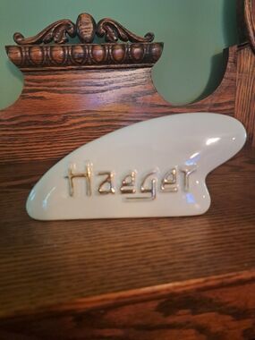 Haeger Dealer Sign White with Gold Logo